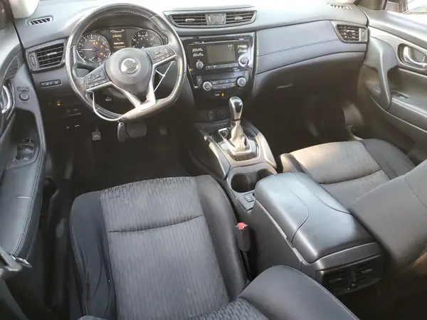JN8AT2MT4HW143915 2017 NISSAN ROGUE - Image 8