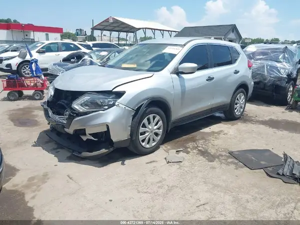 JN8AT2MT4HW144255 2017 NISSAN ROGUE - Image 2