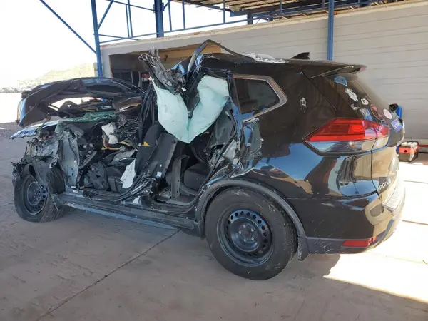 JN8AT2MT4HW145499 2017 NISSAN ROGUE - Image 2