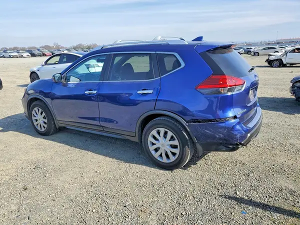 JN8AT2MT4HW145647 2017 NISSAN ROGUE - Image 2
