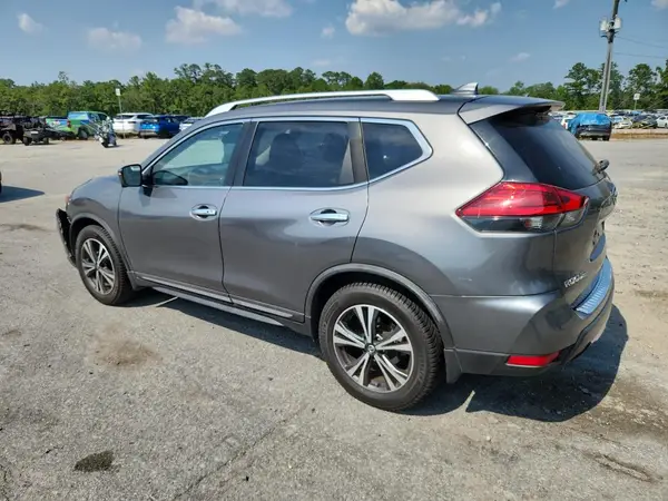 JN8AT2MT4HW148984 2017 NISSAN ROGUE - Image 2