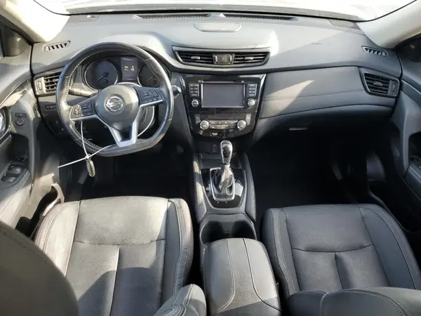 JN8AT2MT4HW148984 2017 NISSAN ROGUE - Image 8