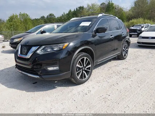 JN8AT2MT4HW150041 2017 NISSAN ROGUE - Image 2