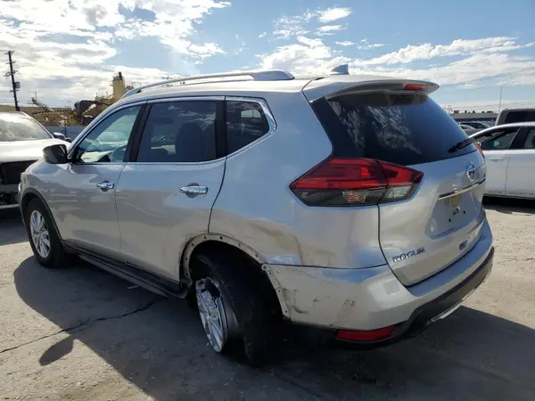 JN8AT2MT4HW152159 2017 NISSAN ROGUE - Image 2