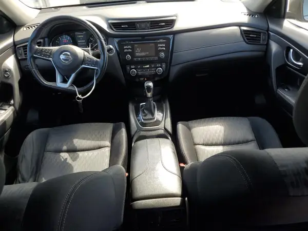 JN8AT2MT4HW152159 2017 NISSAN ROGUE - Image 8