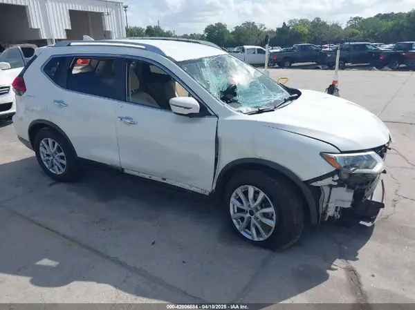 JN8AT2MT4HW152677 2017 NISSAN ROGUE - Image 1
