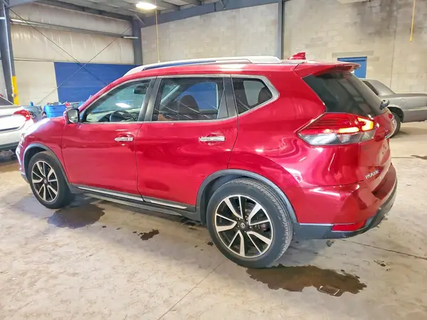 JN8AT2MT4HW384289 2017 NISSAN ROGUE - Image 2