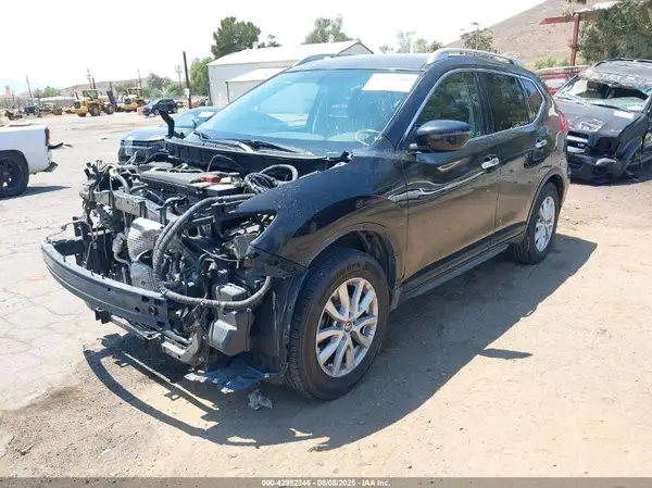 JN8AT2MT4HW387466 2017 NISSAN ROGUE - Image 2