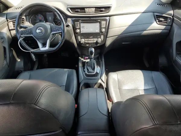 JN8AT2MT4HW389170 2017 NISSAN ROGUE - Image 8