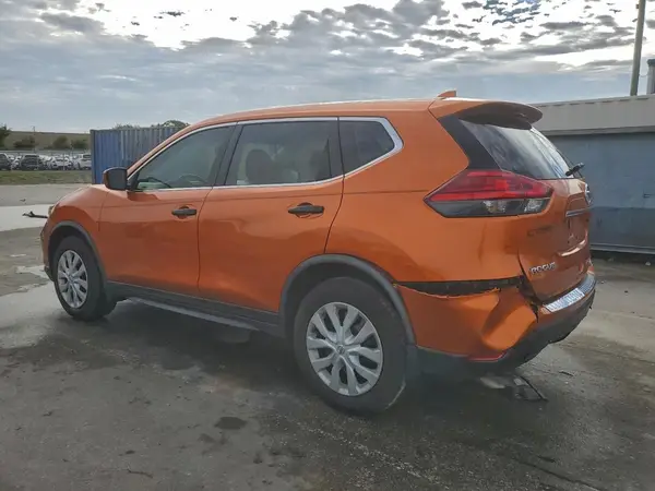 JN8AT2MT4HW390982 2017 NISSAN ROGUE - Image 2