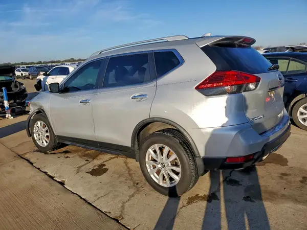 JN8AT2MT4HW391386 2017 NISSAN ROGUE - Image 2