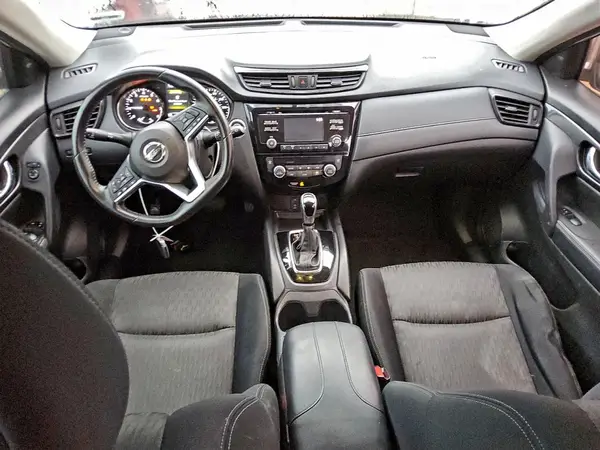 JN8AT2MT4HW391386 2017 NISSAN ROGUE - Image 8