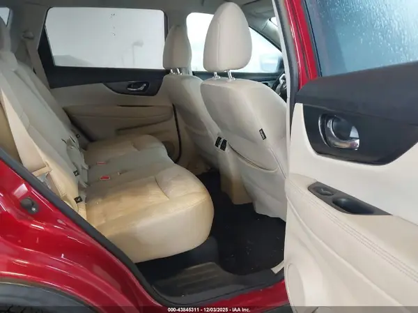JN8AT2MT4HW391663 2017 NISSAN ROGUE - Image 8