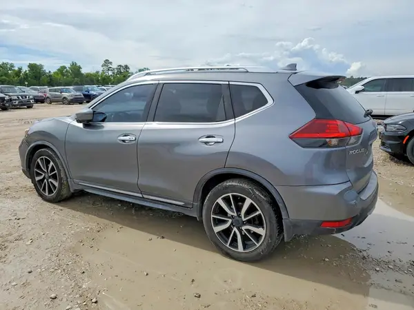 JN8AT2MT4HW398239 2017 NISSAN ROGUE - Image 2
