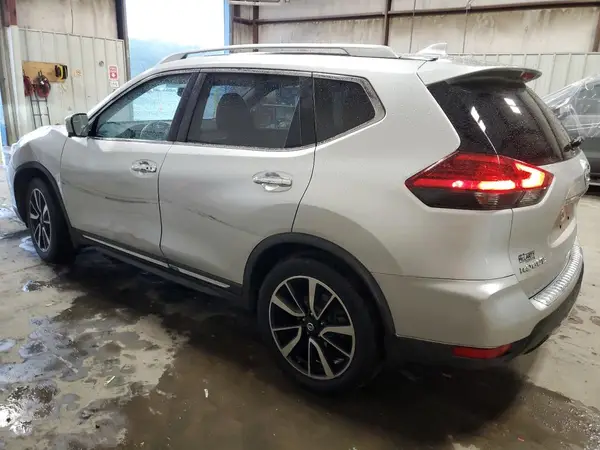 JN8AT2MT4HW398340 2017 NISSAN ROGUE - Image 2