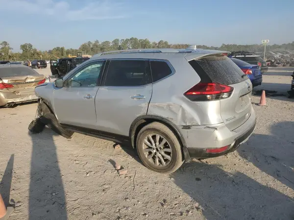 JN8AT2MT4HW400152 2017 NISSAN ROGUE - Image 2