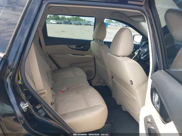 JN8AT2MT4HW400555 2017 NISSAN ROGUE - Image 8