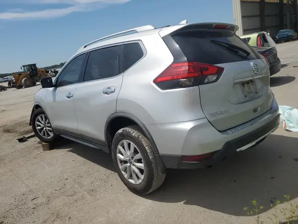 JN8AT2MT4HW404377 2017 NISSAN ROGUE - Image 2
