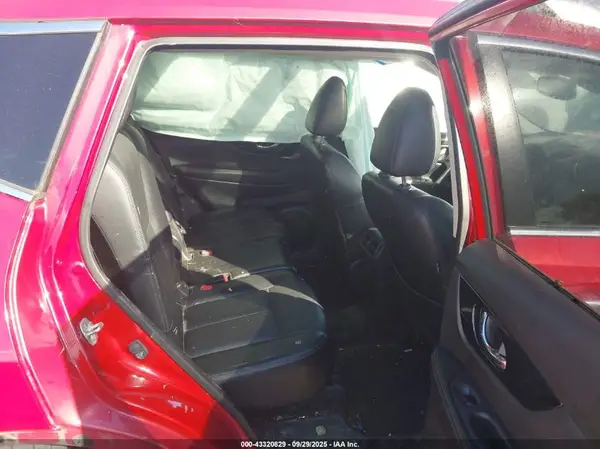 JN8AT2MT4HW404394 2017 NISSAN ROGUE - Image 8