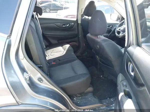JN8AT2MT4HW404430 2017 NISSAN ROGUE - Image 8