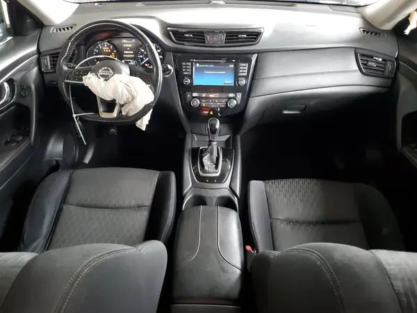 JN8AT2MT4HW404671 2017 NISSAN ROGUE - Image 8