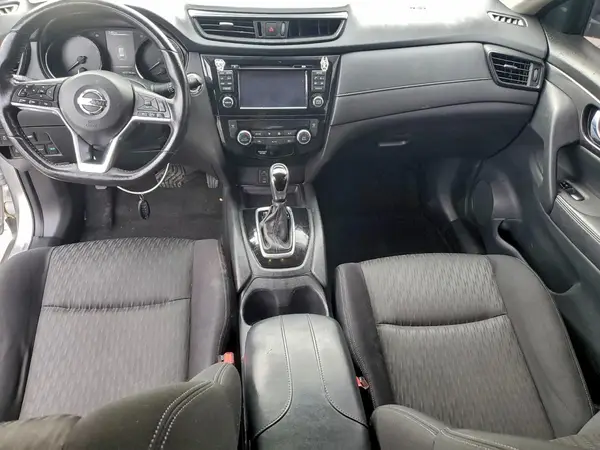 JN8AT2MT4HW404752 2017 NISSAN ROGUE - Image 8