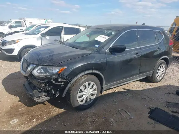 JN8AT2MT4HW404895 2017 NISSAN ROGUE - Image 2