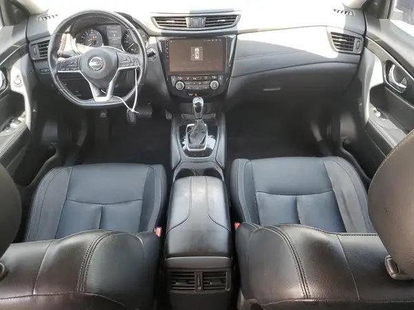 JN8AT2MT4HW407828 2017 NISSAN ROGUE - Image 8