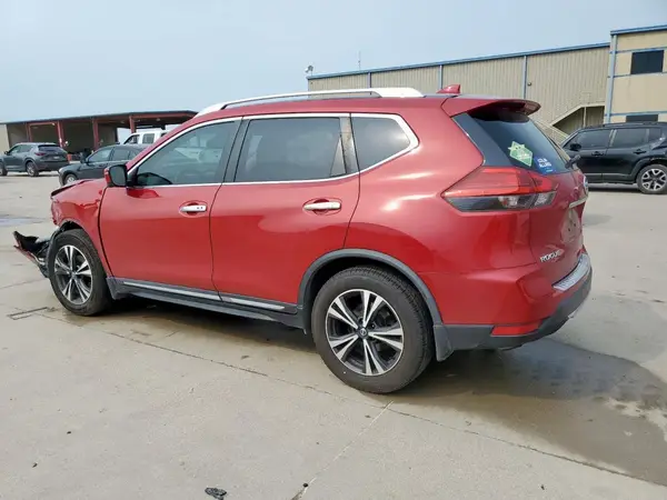 JN8AT2MT4HW408073 2017 NISSAN ROGUE - Image 2