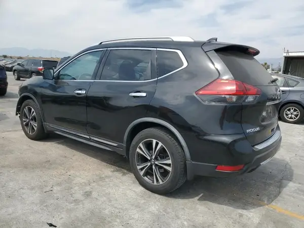JN8AT2MT4HW408154 2017 NISSAN ROGUE - Image 2