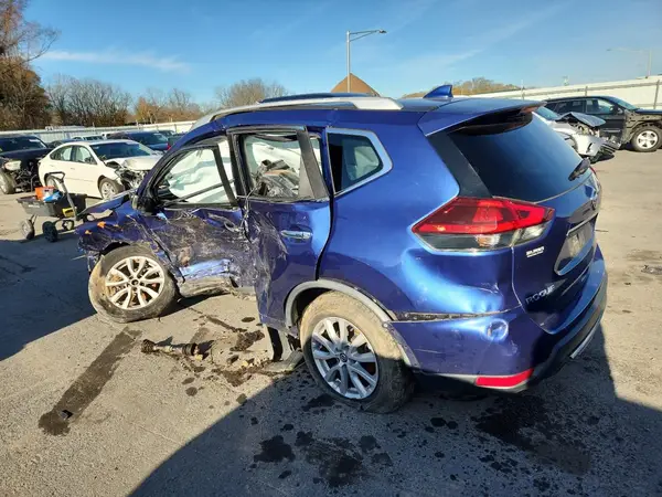 JN8AT2MT4JW453729 2018 NISSAN ROGUE - Image 2