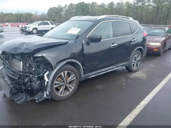 JN8AT2MT4JW456355 2018 NISSAN ROGUE - Image 2