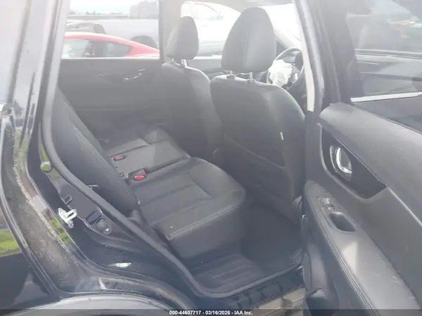 JN8AT2MT4JW456355 2018 NISSAN ROGUE - Image 8
