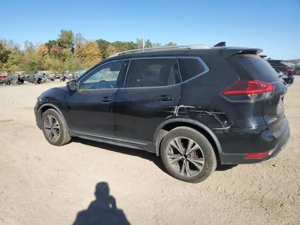 JN8AT2MT4JW457022 2018 NISSAN ROGUE - Image 2