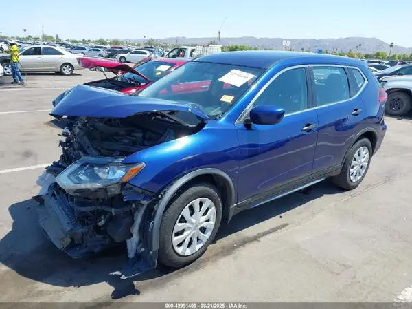 JN8AT2MT4JW461815 2018 NISSAN ROGUE - Image 2