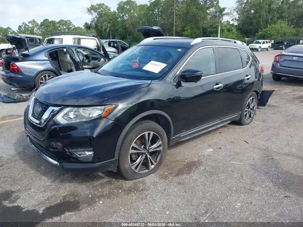 JN8AT2MT4JW462866 2018 NISSAN ROGUE - Image 2
