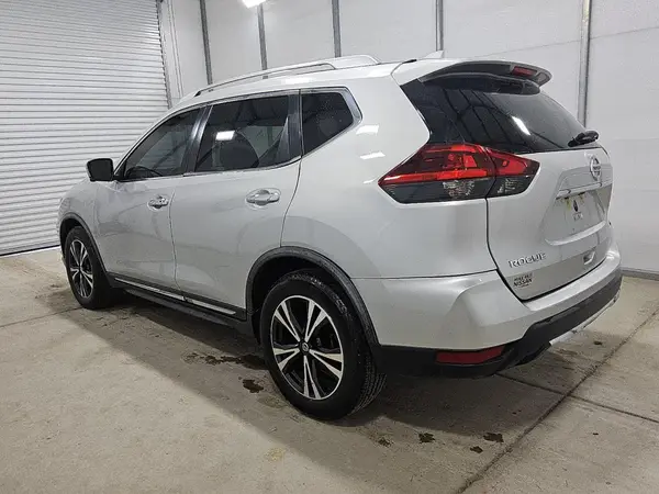 JN8AT2MT4JW463449 2018 NISSAN ROGUE - Image 2