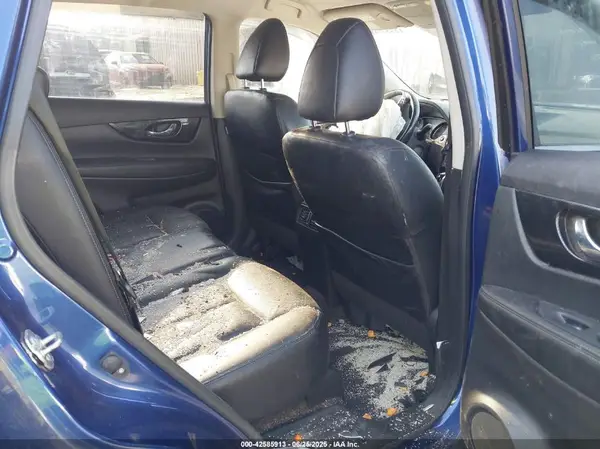 JN8AT2MT4JW463807 2018 NISSAN ROGUE - Image 8