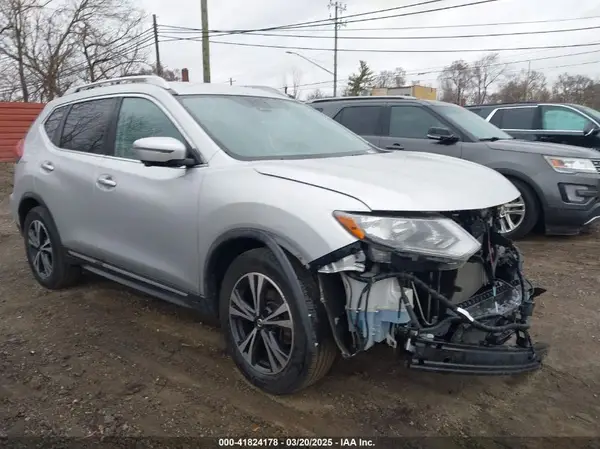 JN8AT2MT4JW464018 2018 NISSAN ROGUE - Image 1