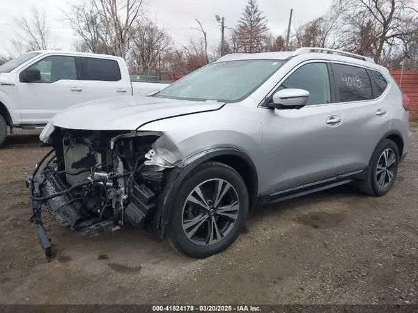 JN8AT2MT4JW464018 2018 NISSAN ROGUE - Image 2