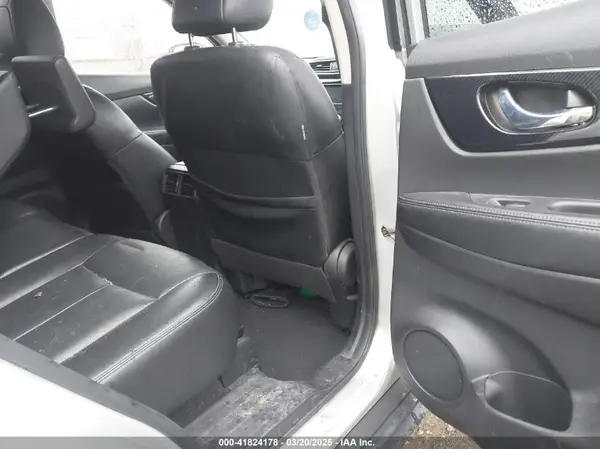 JN8AT2MT4JW464018 2018 NISSAN ROGUE - Image 8