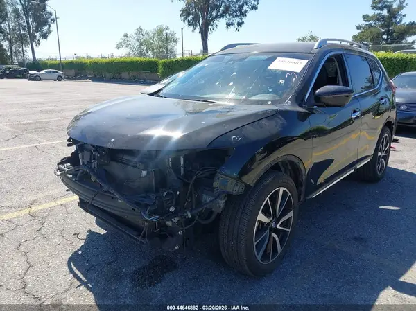JN8AT2MT4JW464021 2018 NISSAN ROGUE - Image 2