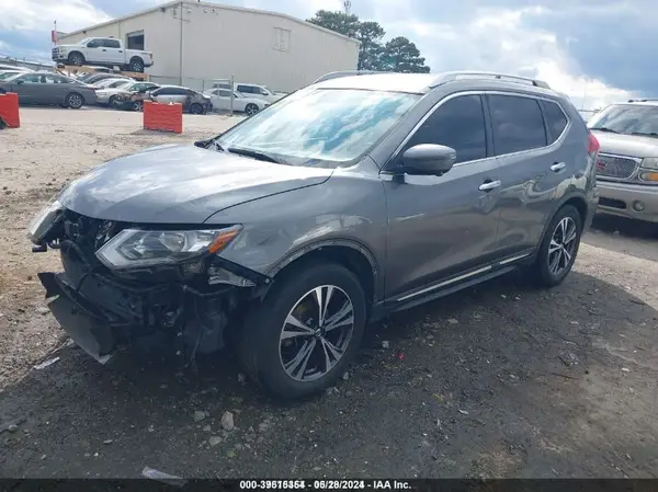 JN8AT2MT4JW464147 2018 NISSAN ROGUE - Image 2