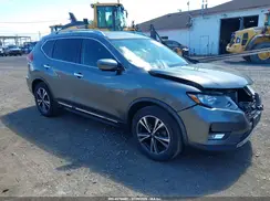 JN8AT2MT4JW464715 2018 NISSAN ROGUE
