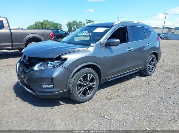 JN8AT2MT4JW464715 2018 NISSAN ROGUE - Image 2