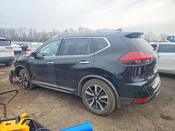 JN8AT2MT4JW466545 2018 NISSAN ROGUE - Image 2