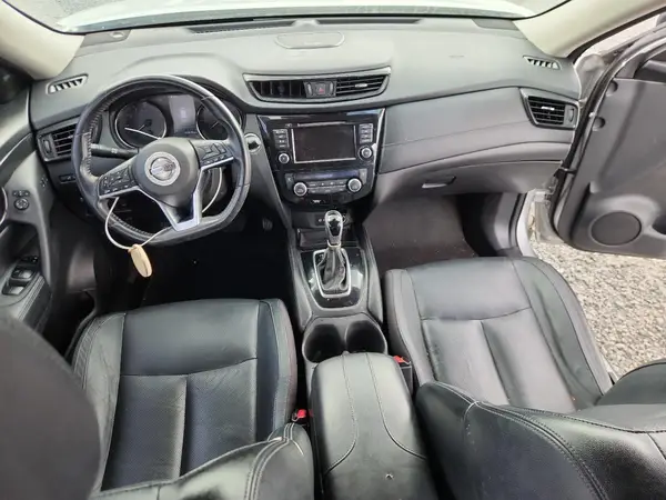JN8AT2MT4JW466626 2018 NISSAN ROGUE - Image 8