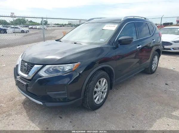 JN8AT2MT4JW469249 2018 NISSAN ROGUE - Image 2