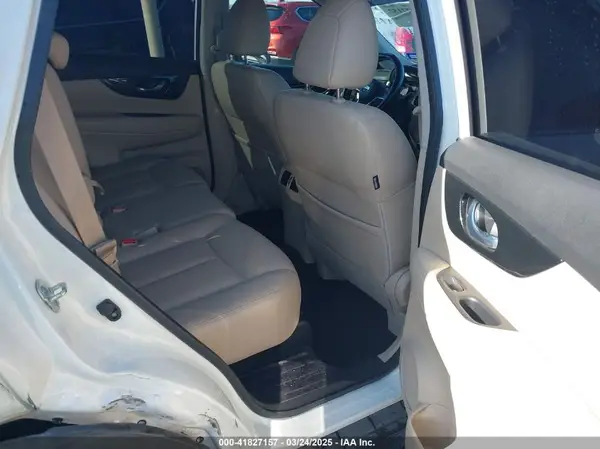JN8AT2MT4JW469784 2018 NISSAN ROGUE - Image 8