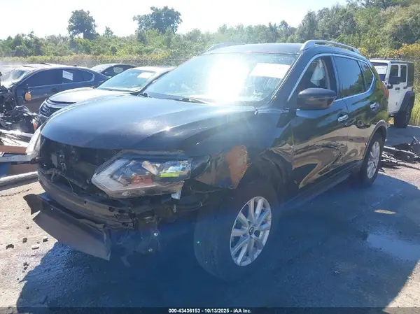 JN8AT2MT4JW470739 2018 NISSAN ROGUE - Image 2